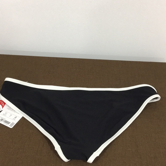 Athleta Swim Bottom. Size Large. - Picture 4 of 4